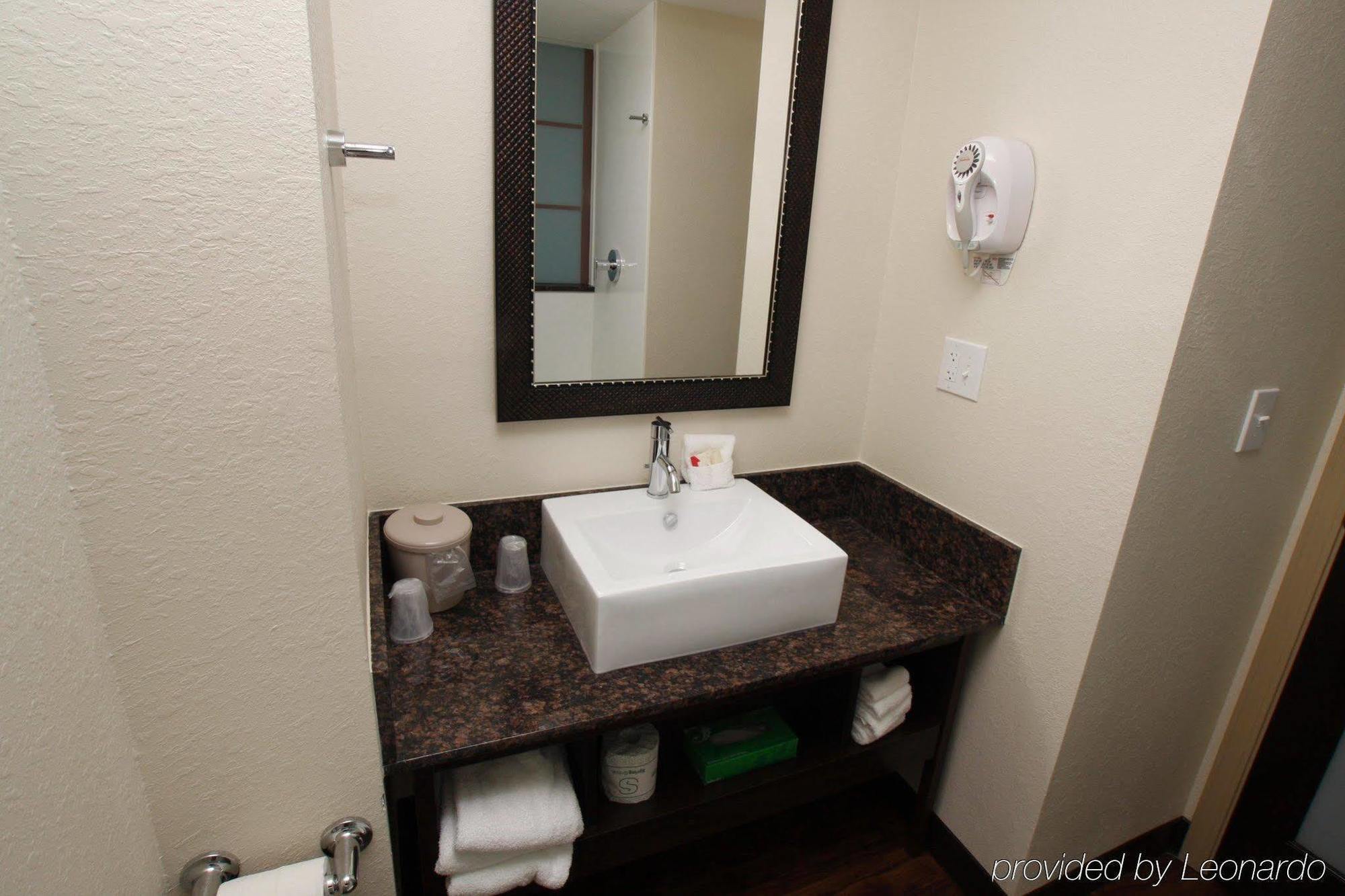Red Roof Inn Locust Grove Room photo